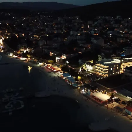 Διαμέρισμα Mia *