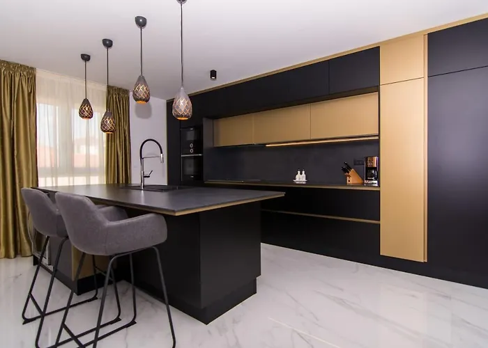 Mia * Τρογκίρ